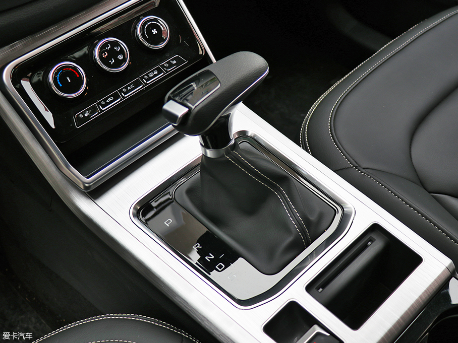 愛卡實拍一汽奔騰X40