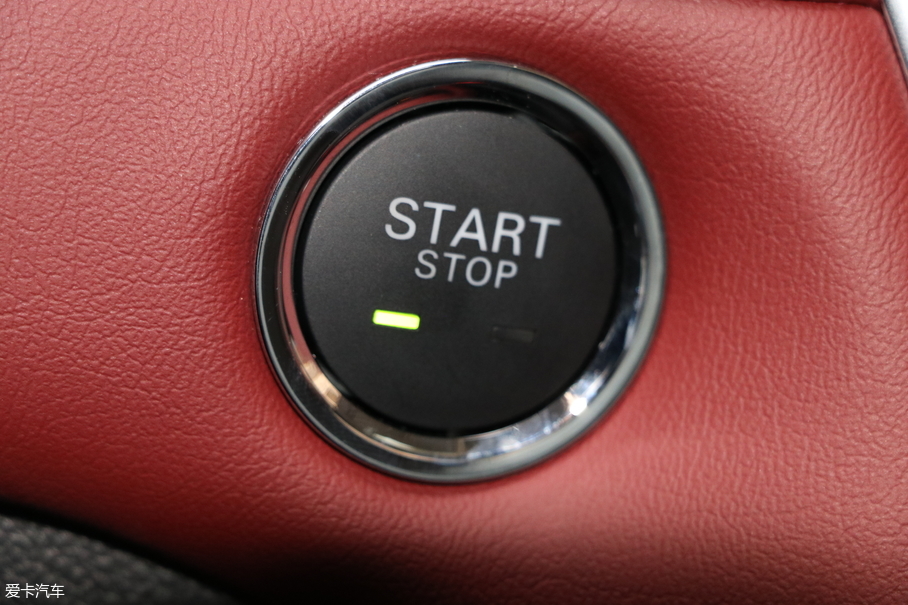 全新高能互聯網家轎  愛卡實拍榮威i5