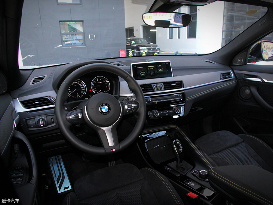 愛卡實(shí)拍寶馬X2 sDrive 25i