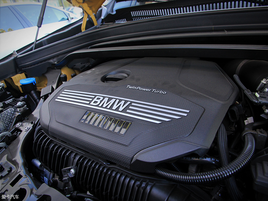 愛卡實(shí)拍寶馬X2 sDrive 25i