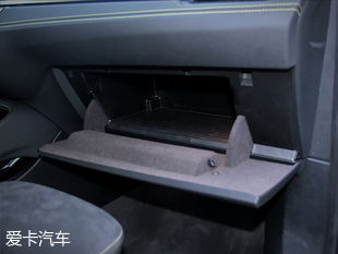 愛卡實(shí)拍寶馬X2 sDrive 25i