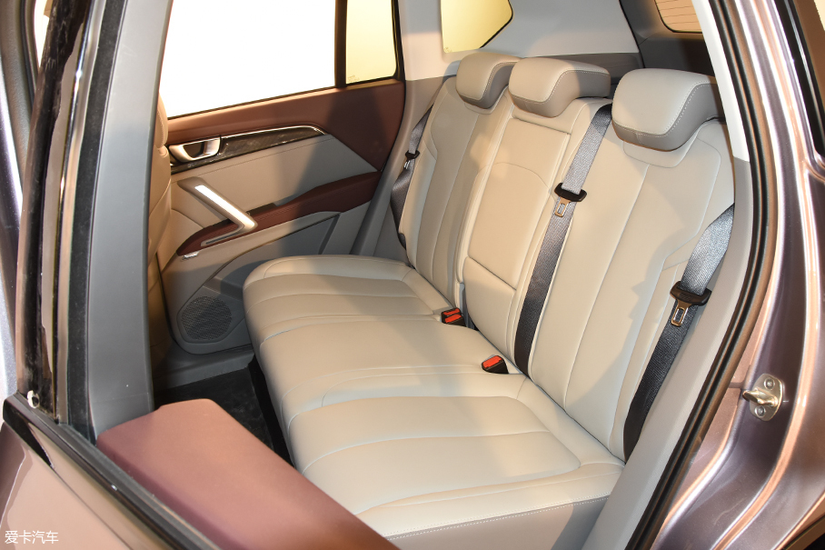 提升的不僅僅是顏值 愛卡實拍寶駿RS-5