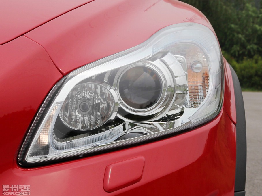 2012֠C30 2.0L Aktiv