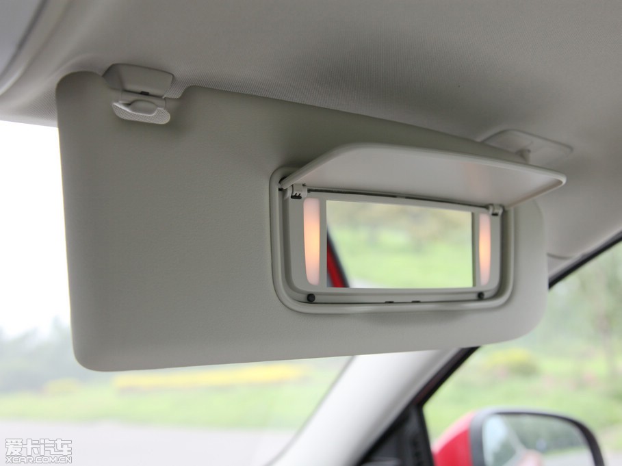 2012֠C30 2.0L Aktiv