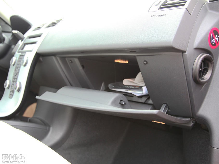 2012���֠���C30 2.0L Aktiv