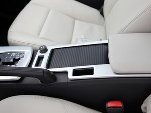 2012款2.0L Aktiv 空间座椅