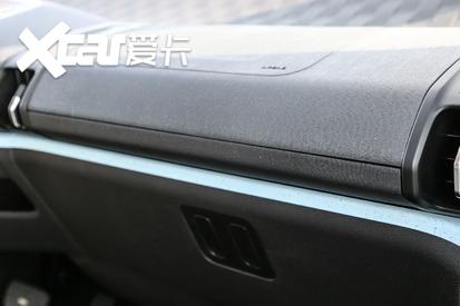 新宝骏2021款新宝骏E300