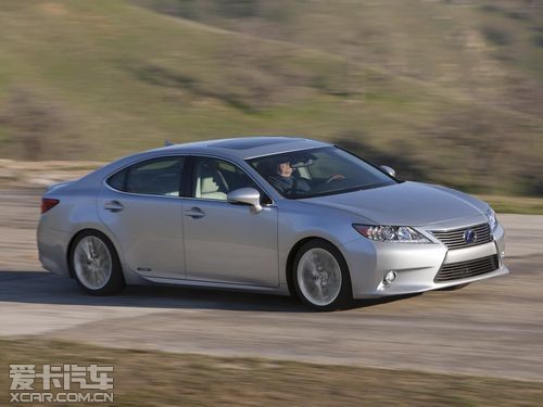 雷克薩斯全新ES