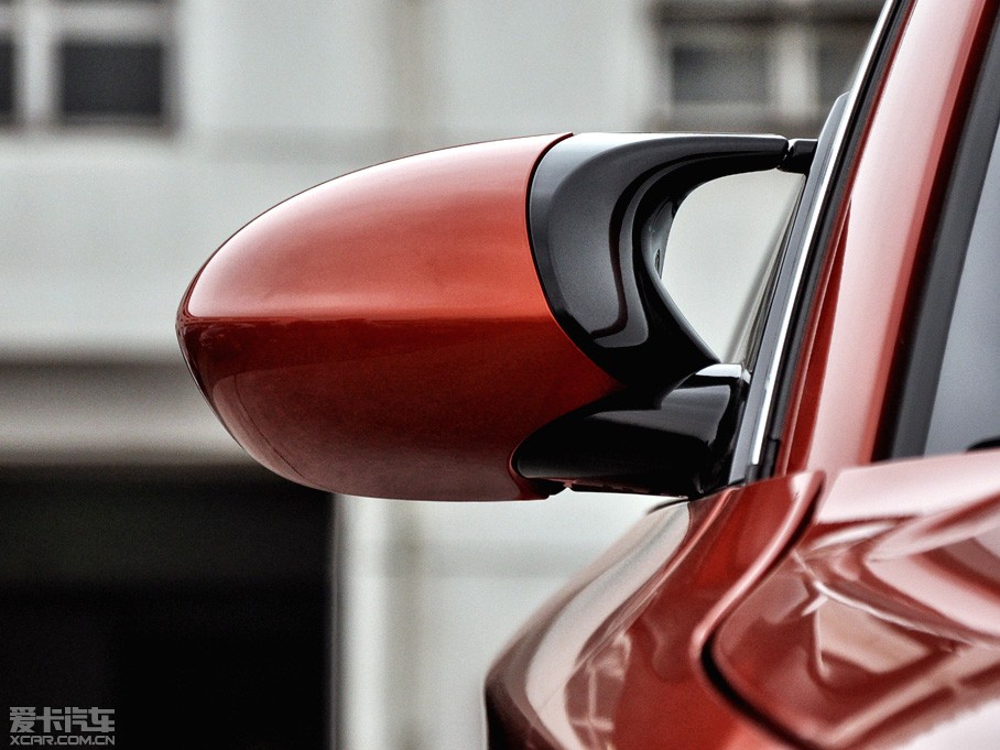 2011R1ϵM 1-Series M Coupe