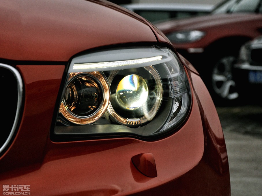 2011R1ϵM 1-Series M Coupe