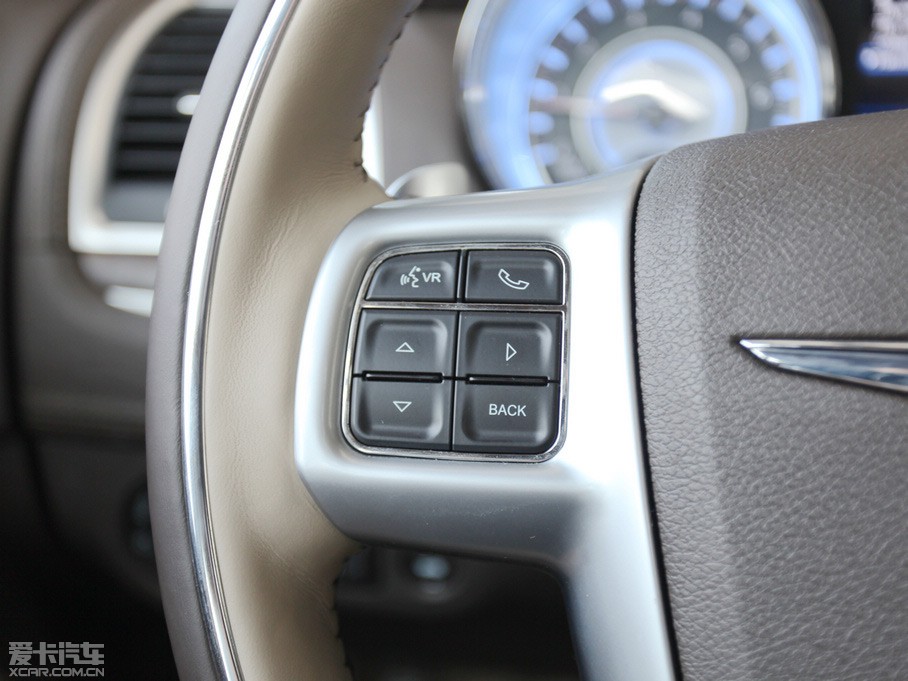 2012R˹300C(M(jn)) 3.6L A