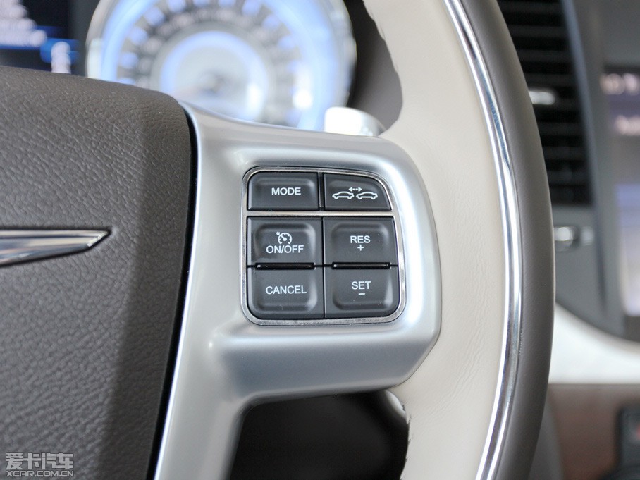 2012R˹300C(M(jn)) 3.6L A