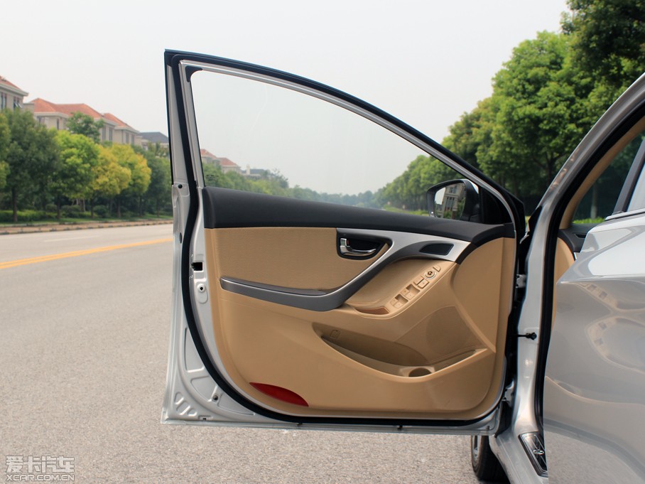 2012ʄ 1.6 GS Ԅӕrа