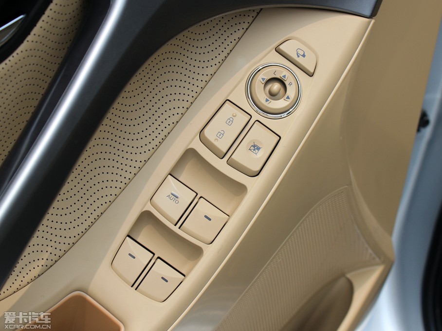 2012���ʄ�(d��ng) 1.6 GS �Ԅ�(d��ng)�r(sh��)�а�