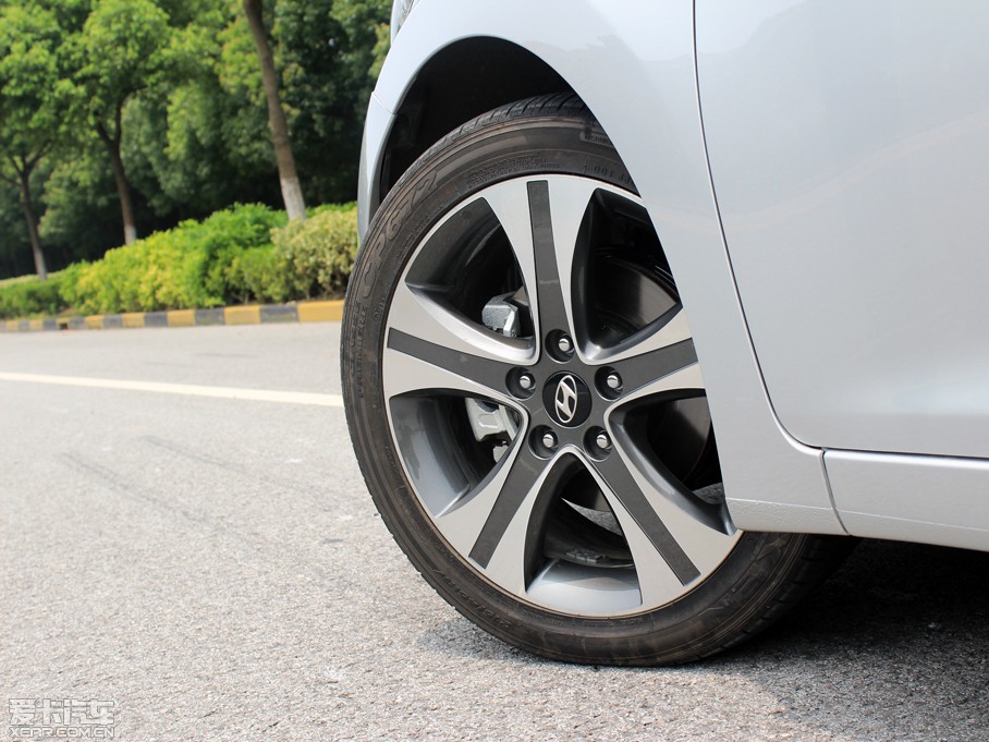 2012ʄ 1.6 GS Ԅӕrа