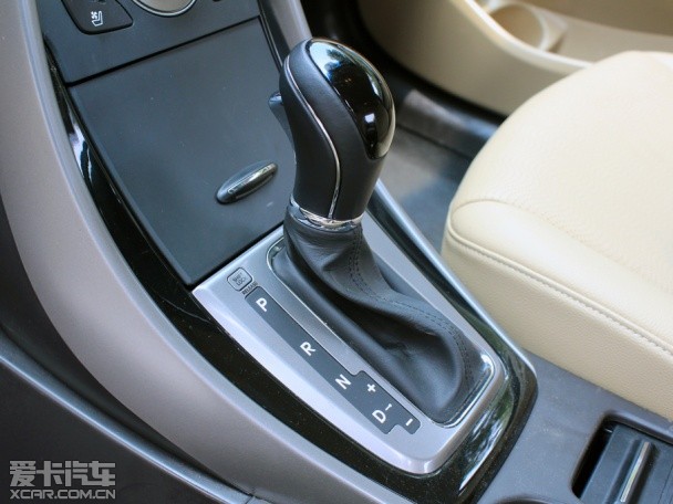 北京現代2012款朗動