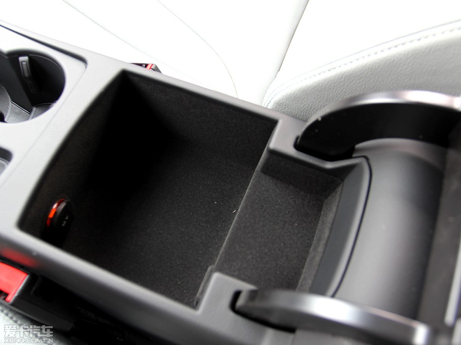 2013WA4(M(jn)) 40TFSI A