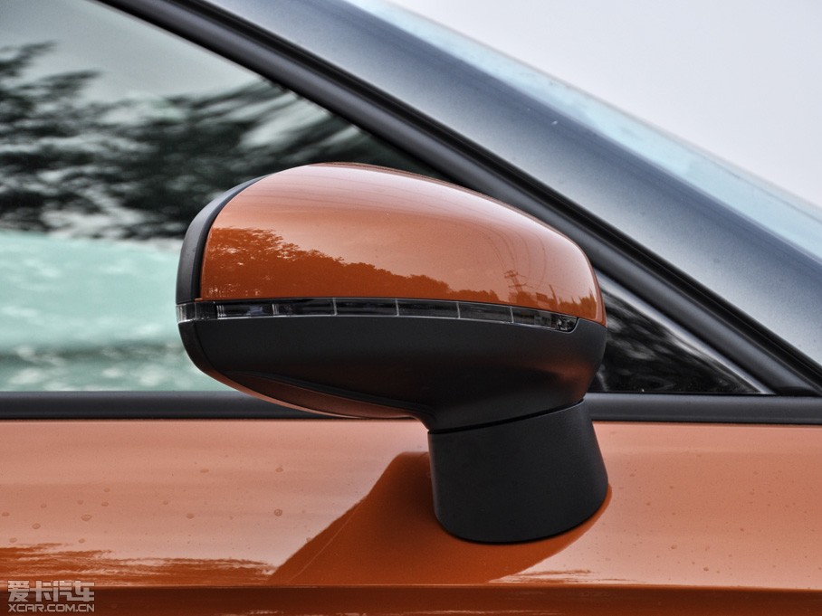 2013?yun)WA1 30 TFSI Sportback Ego