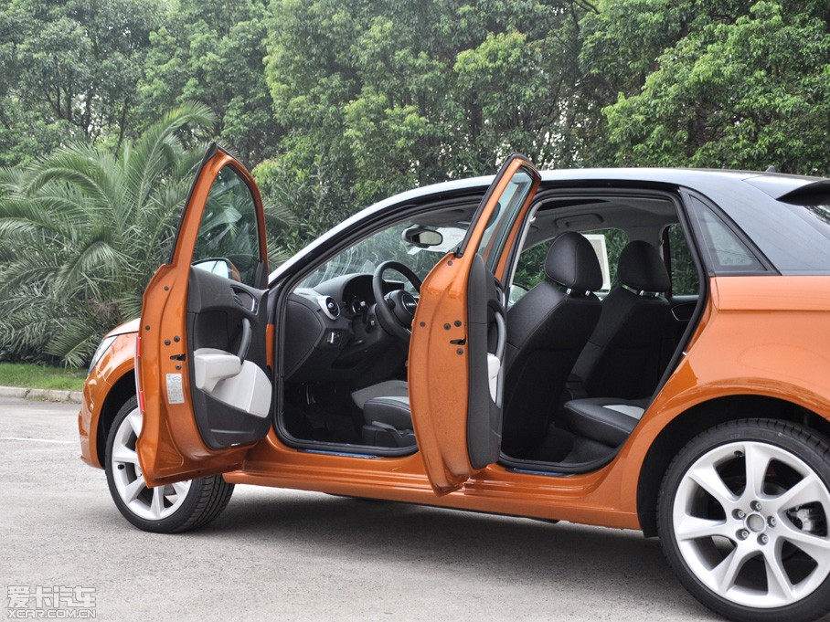 2013WA1 30 TFSI Sportback Ego