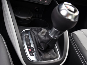 2013款30 TFSI Sportback Ego 换挡杆