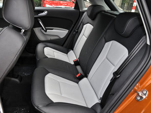 2013款30 TFSI Sportback Ego 后排座椅