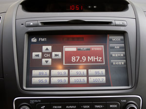2013款2.2T 7座柴油豪华版 中控区