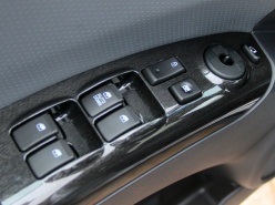 2013款狮跑;试驾;SUV
