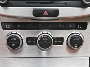 君威GS對比大眾CC