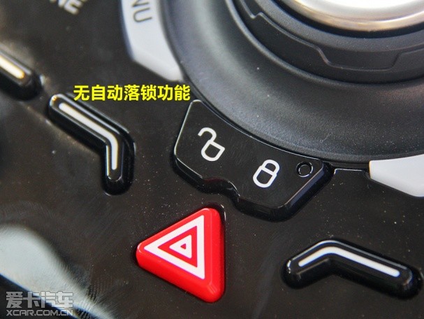 长安福特2012款新福克斯三厢