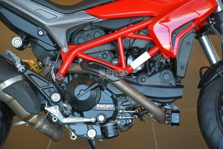 杜卡迪 骇客939;DUCATI HYPERMOTARD 939