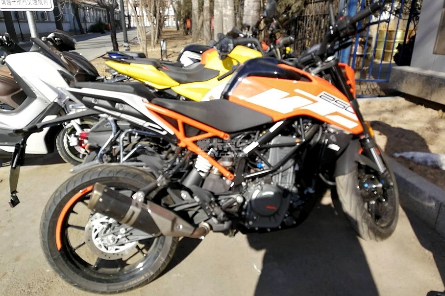 KTM 250 DUKE