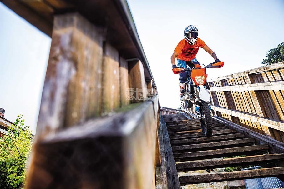 KTM Freeride E-XCǰWPƷƣԭṩɲӿѡֺͳƻֹѡװ