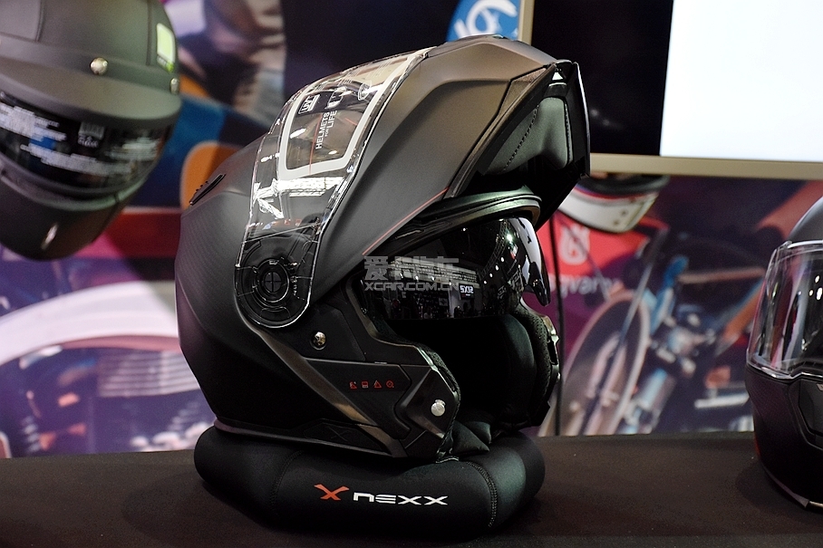 NEXX头盔;NEXX揭面盔;NEXX碳纤维头盔