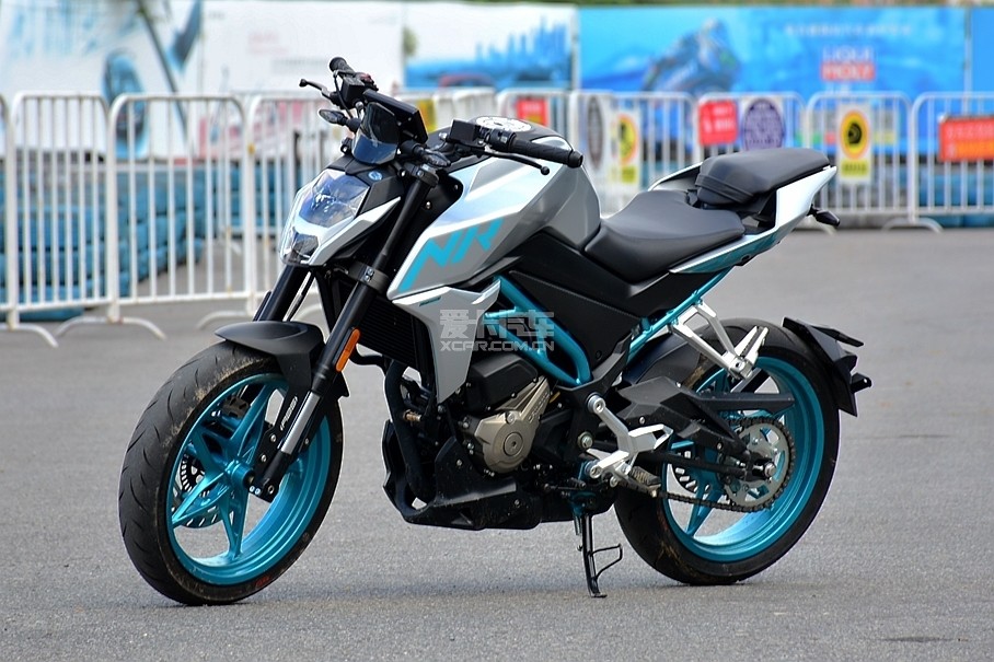 【图】春风250NK 赛道试驾-爱卡汽车图片