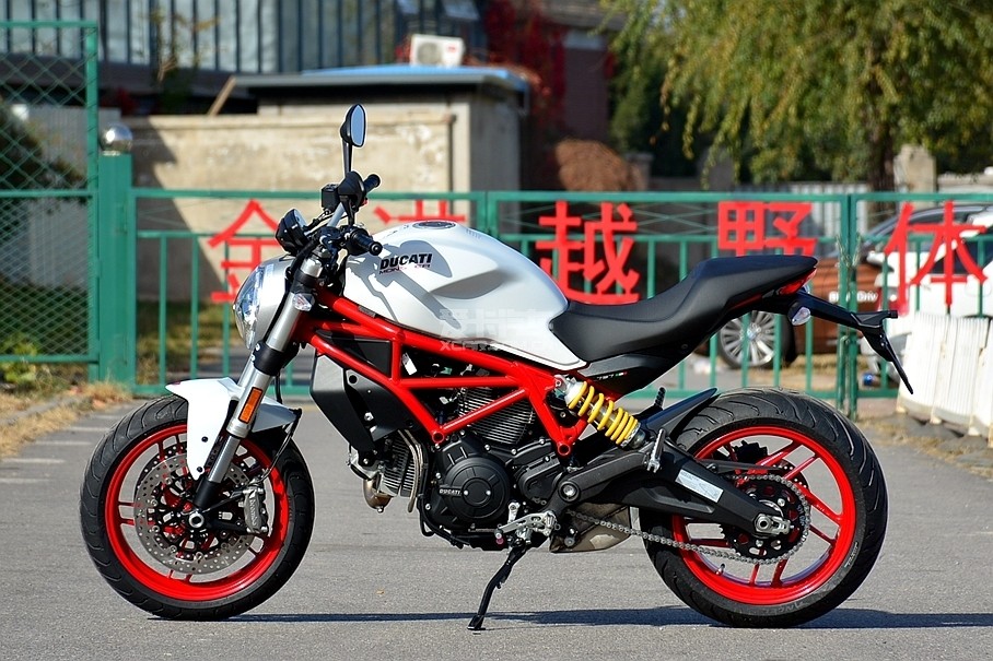> 杜卡迪 monster 797