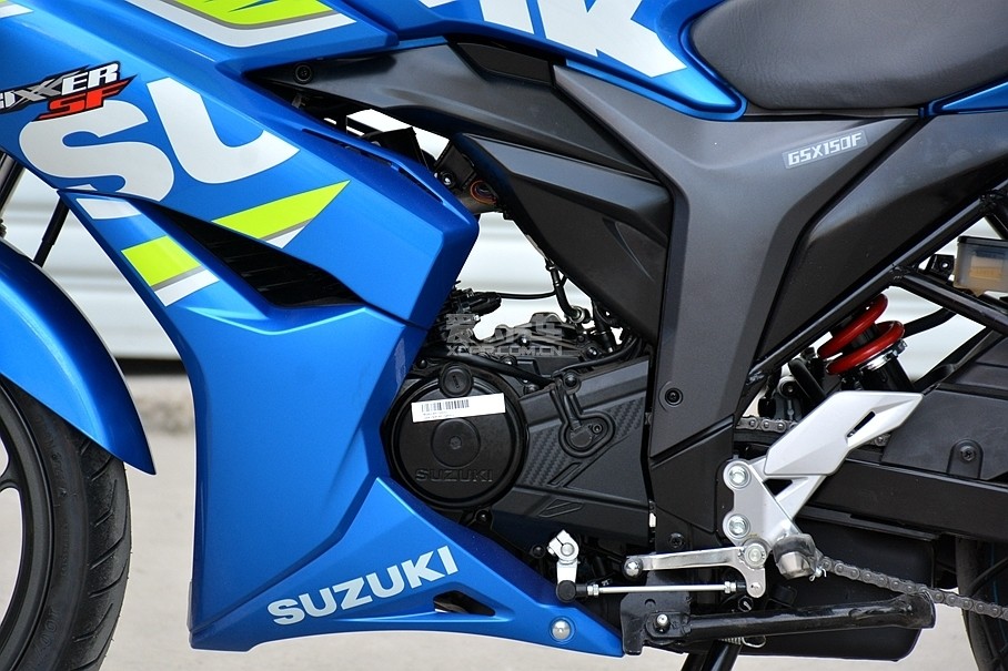 ľGIXXER SF150õ׶ŷ䷢ʽʵ154.9cc10.8kW14.8Ps/8000rpmŤ14Nm/6000rpm