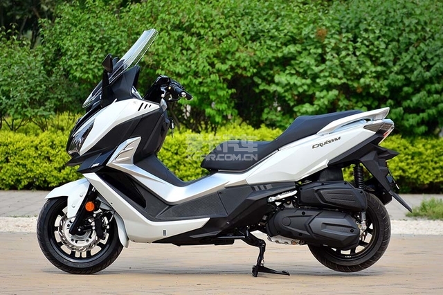 【图文】剑指赛艇300 三阳CRUISYM 300试驾