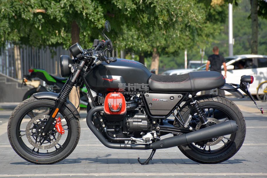 MOTO GUZZI V7 III Carbon；V7 III Carbon；MOTO GUZZ