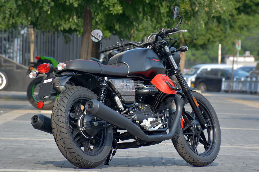 MOTO GUZZI V7 III Carbon；V7 III Carbon；MOTO GUZZ