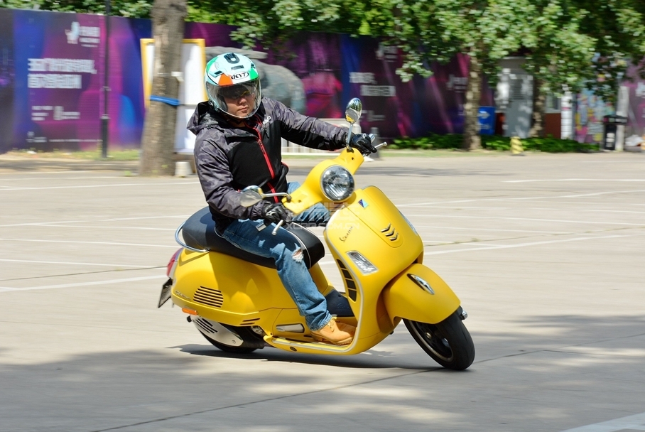 VESPA SUPER 300;VESPA SUPER 300试驾;越南产VESPA SU