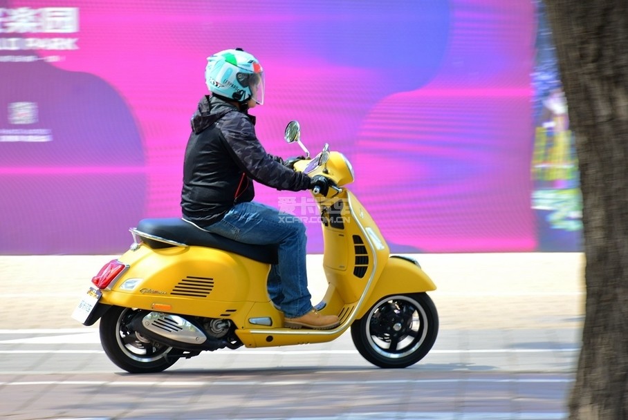 VESPA GTS SUPER 300ǰɲϵͳASRѭϵͳ󣬱ͬ⣬ABSɲϵͳǳʱASR˼ʻȫԡ