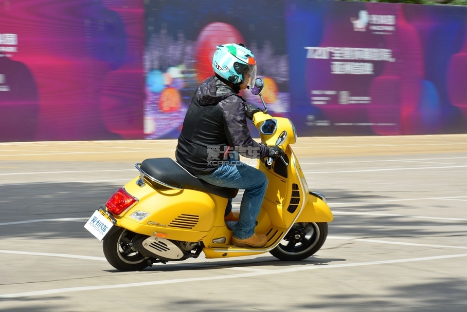 VESPA SUPER 300;VESPA SUPER 300试驾;越南产VESPA SU