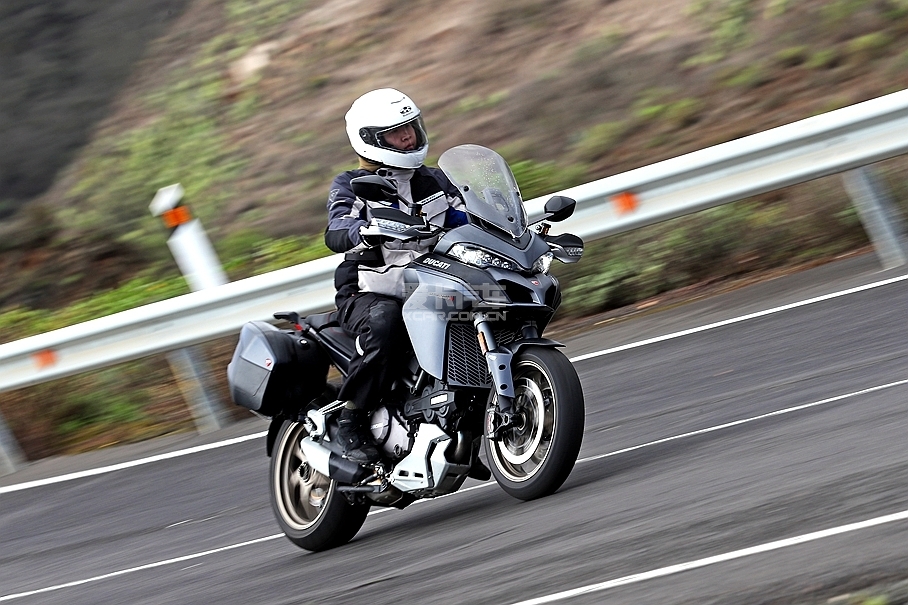 DUCATI Multistrada 1260 S