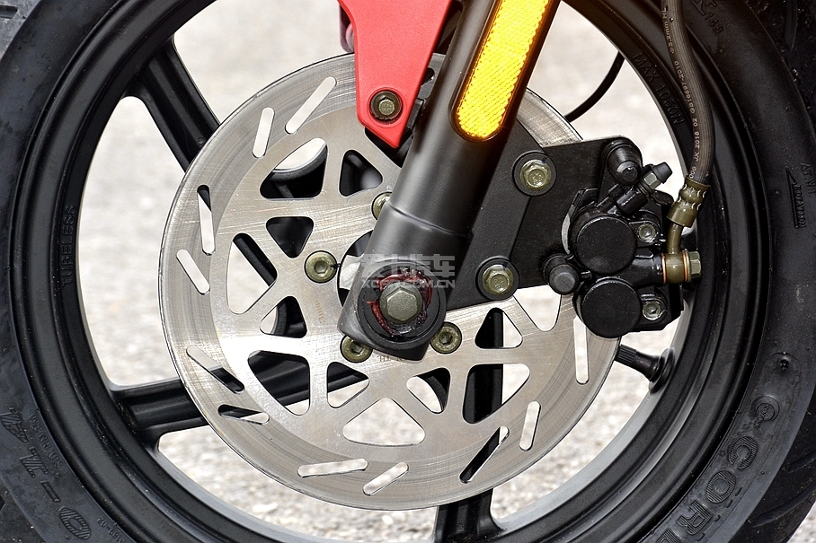 「图文」城市运动精灵 宗申MO战 爱卡抢先试