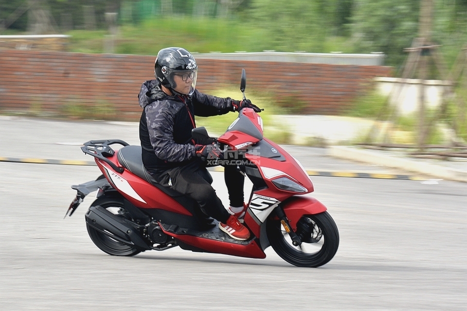 「图文」城市运动精灵 宗申MO战 爱卡抢先试