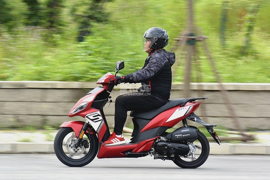 「图文」城市运动精灵 宗申MO战 爱卡抢先试