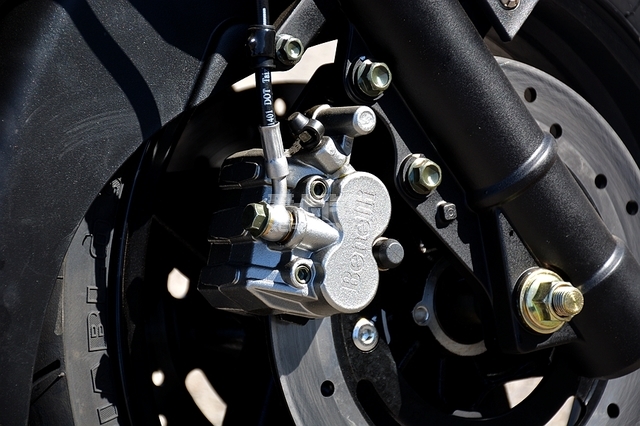 【图文】250cc大乱斗 RT3睿途\/赛艇250\/银刃对