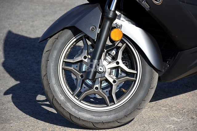 【图文】250cc大乱斗 RT3睿途\/赛艇250\/银刃对