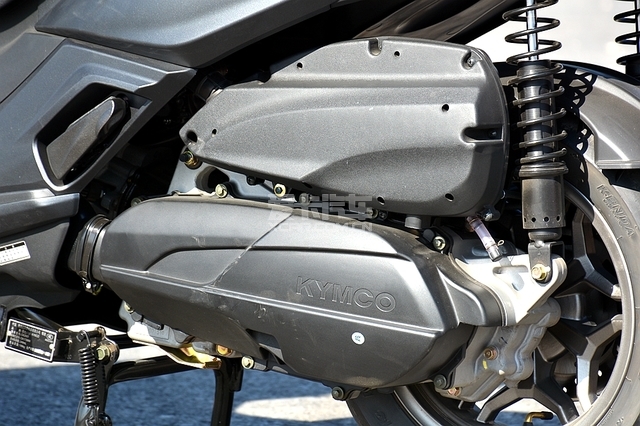 【图文】250cc大乱斗 RT3睿途\/赛艇250\/银刃对