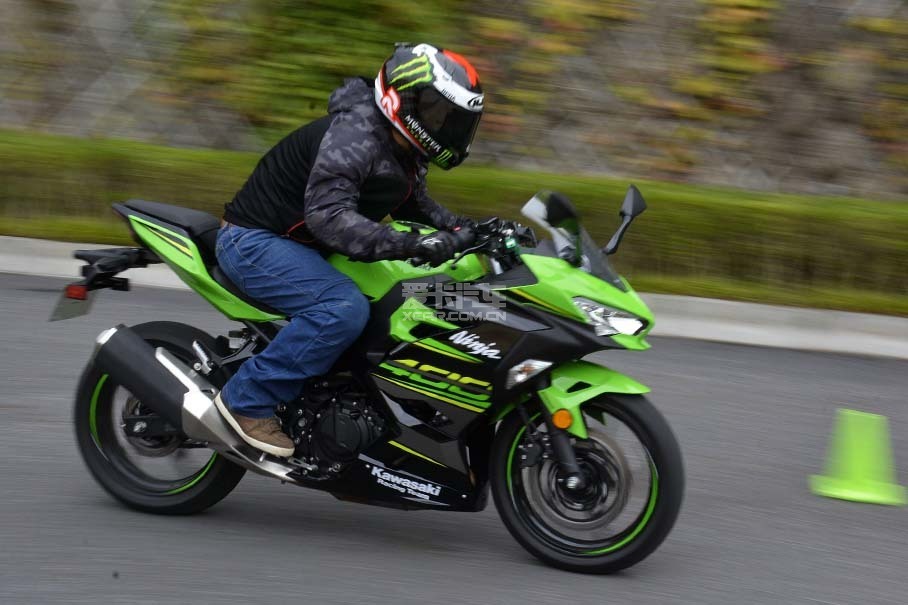 川崎；川崎Ninja400；忍者400；川崎忍者400